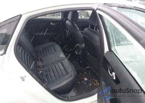 2021 Kia Forte Gt z USA, uszkodzony, nr VIN 3KPF44AC5ME372073